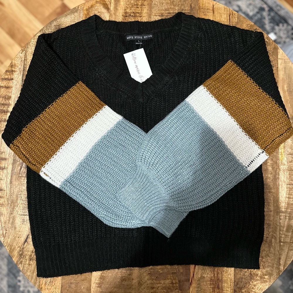 HYFVE Women’s Sweater Large